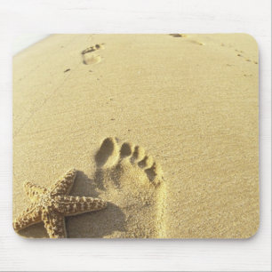 USA, Hawaii, Maui, Makena Beach, Footprint and Mouse Mat