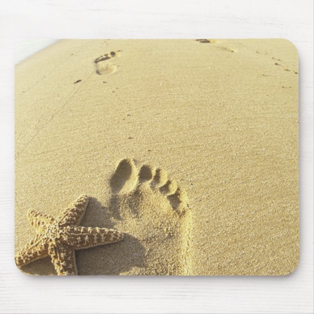 USA, Hawaii, Maui, Makena Beach, Footprint and Mouse Mat (Front)