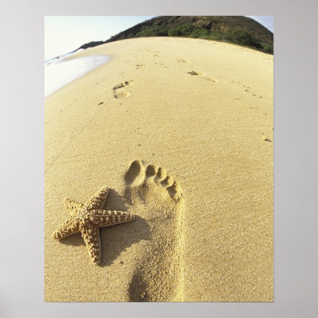 USA, Hawaii, Maui, Makena Beach, Footprint and Poster (Front)