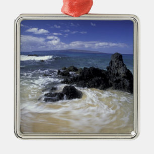 USA, Hawaii, Maui, Maui, Makena Beach, Surf on Metal Tree Decoration