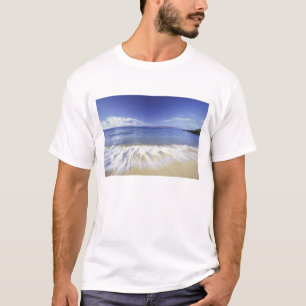 USA, Hawaii, Maui, Surf coming in to Makena T-Shirt