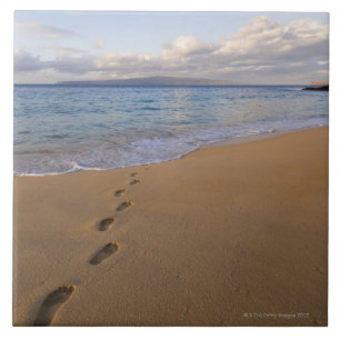 USA, Hawaii, Maui, Wailea, footprints on beach 2 Tile