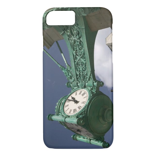 USA, Illinois, Chicago: The Loop: North State Case-Mate iPhone Case (Back)