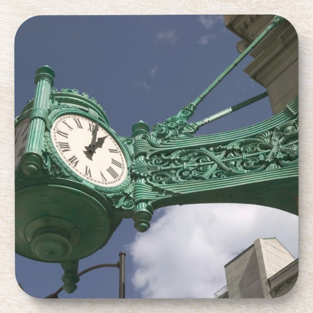 USA, Illinois, Chicago: The Loop: North State Coaster (Front)