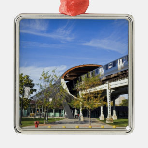 USA, Illinois, Chicago, Train passing Illinois Metal Tree Decoration