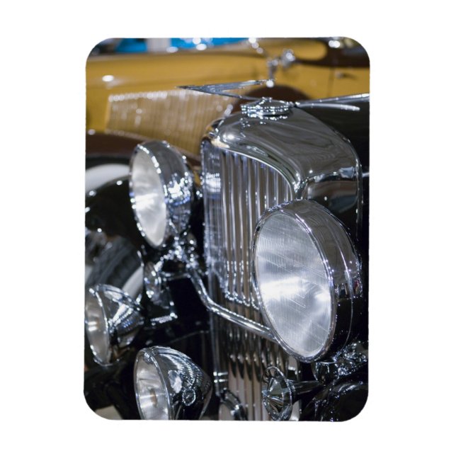 USA, Indiana, Auburn: Auburn, Cord, Duesenberg 10 Magnet (Vertical)