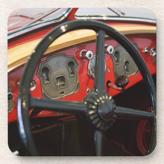 USA, Indiana, Auburn: Auburn, Cord, Duesenberg 2 Coaster (Front)