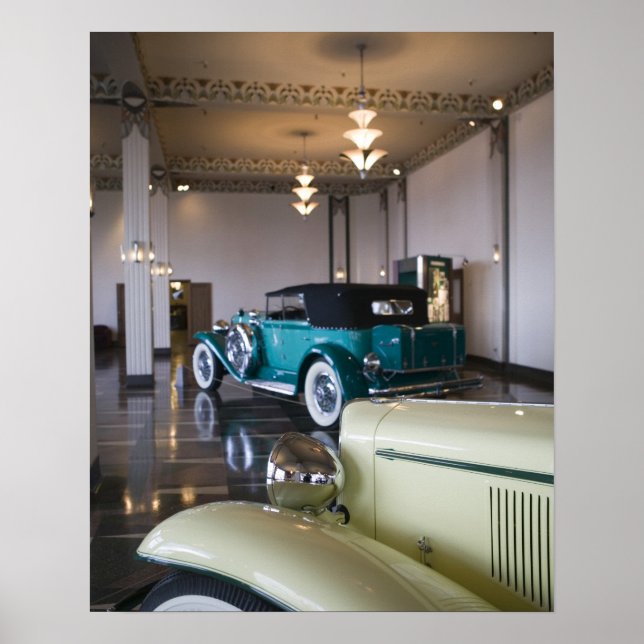 USA, Indiana, Auburn: Auburn, Cord, Duesenberg 8 Poster (Front)