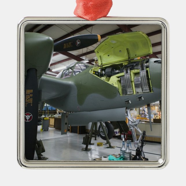 USA, Kentucky, Middlesboro: The Lost Squadron, Metal Tree Decoration (Front)