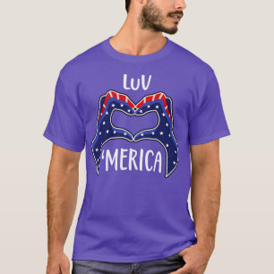 USA Love United States America Heart Hands Patriot T-Shirt