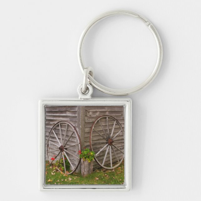 USA, Main. Wagon Wheels Key Ring (Front)