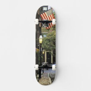 USA, Massachusetts, Boston, Beacon Hill. Skateboard