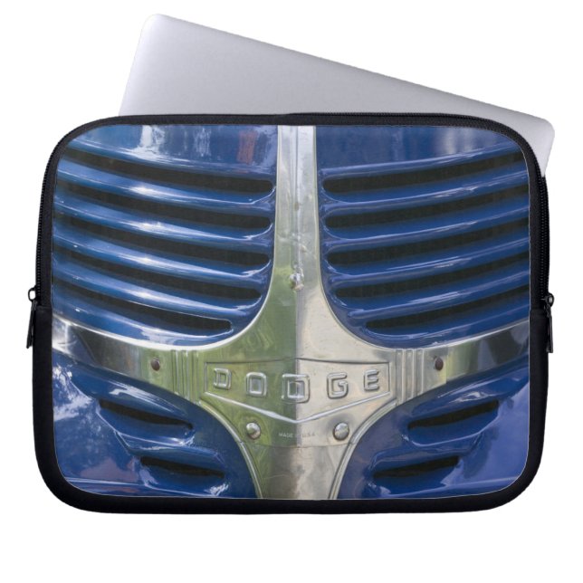 USA, MASSACHUSETTS, Martha's Vineyard: West 2 Laptop Sleeve (Front)