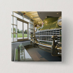 USA, Michigan, Auburn Hills: Walter P. Crysler 15 Cm Square Badge