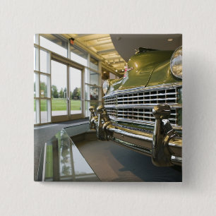 USA, Michigan, Auburn Hills: Walter P. Crysler 15 Cm Square Badge