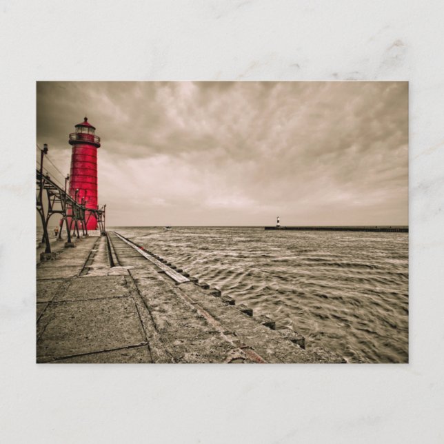 USA, Michigan, Grand Haven Lighthouse Postcard (Front)