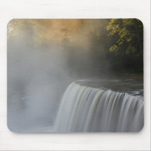 USA, Michigan, Upper Peninsula. Autumn sunrise Mouse Mat