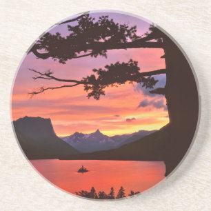 USA, Montana, Glacier National Park. Landscape Coaster
