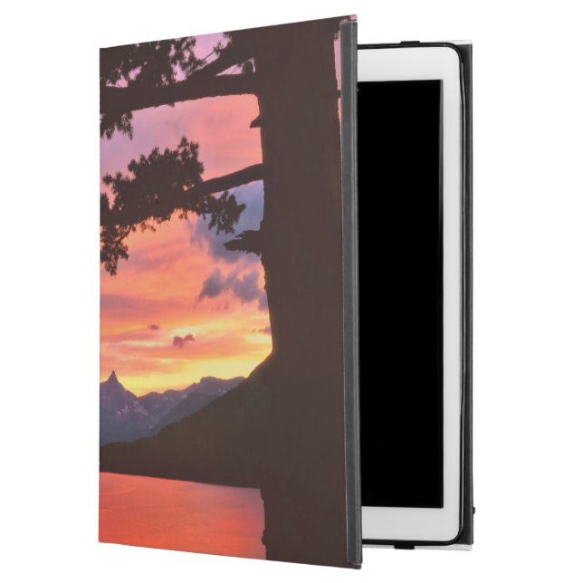 USA, Montana, Glacier National Park. Landscape iPad Pro 12.9" Case (Front)