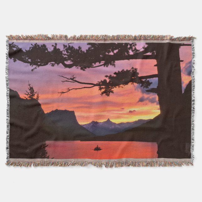 USA, Montana, Glacier National Park. Landscape Throw Blanket (Front)