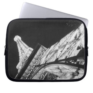 USA, Nevada, Las Vegas: Eiffel Tower / Paris Laptop Sleeve