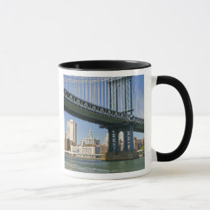 USA, New York, New York City. Manhattan Bridge Mug