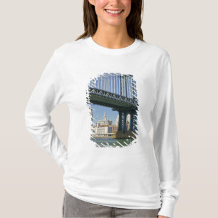 USA, New York, New York City. Manhattan Bridge T-Shirt