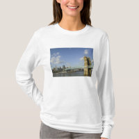 USA, Ohio, Cincinnati: Roebling Suspension 2