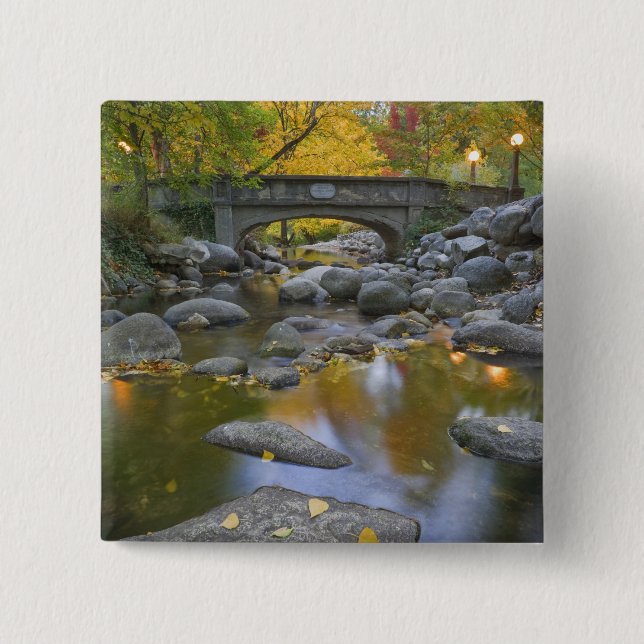 USA, Oregon, Ashland, Lithia Park. Autumn 15 Cm Square Badge (Front)