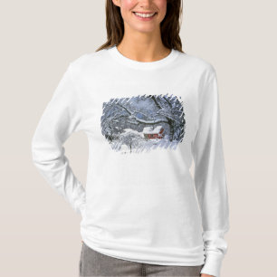 USA, Oregon, Clackamas County. Fresh snow T-Shirt