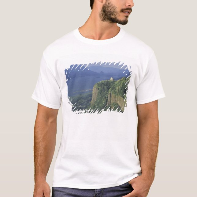 USA, Oregon, Columbia River Gorge NSA. View of T-Shirt (Front)