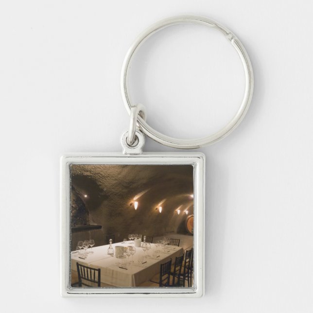 USA, Oregon, Dundee. Dining room in Archery Key Ring (Front)