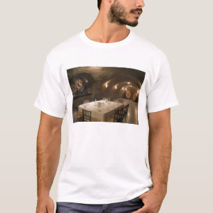 USA, Oregon, Dundee. Dining room in Archery T-Shirt