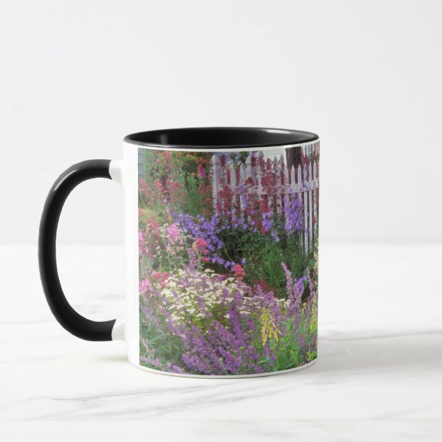 USA, Oregon, Portland. Explosion Of Springtime Mug (Left)