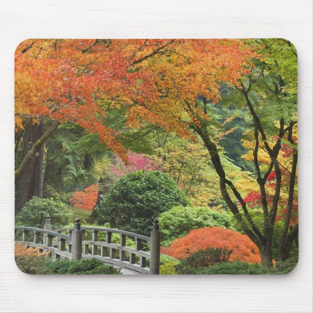 USA, Oregon, Portland. Wooden bridge and maple Mouse Mat (Front)