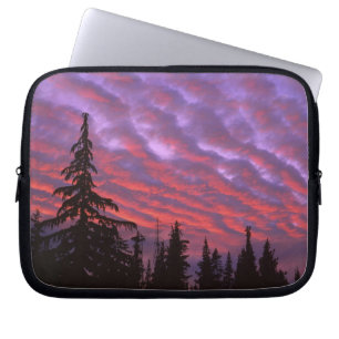 USA, Oregon, Three Sisters Wilderness, Vivid Laptop Sleeve