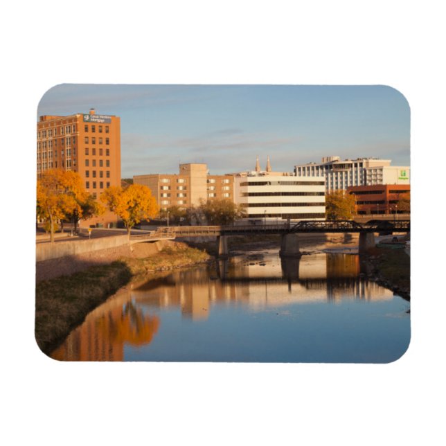 USA, South Dakota, Sioux Falls, City Skyline Magnet (Horizontal)