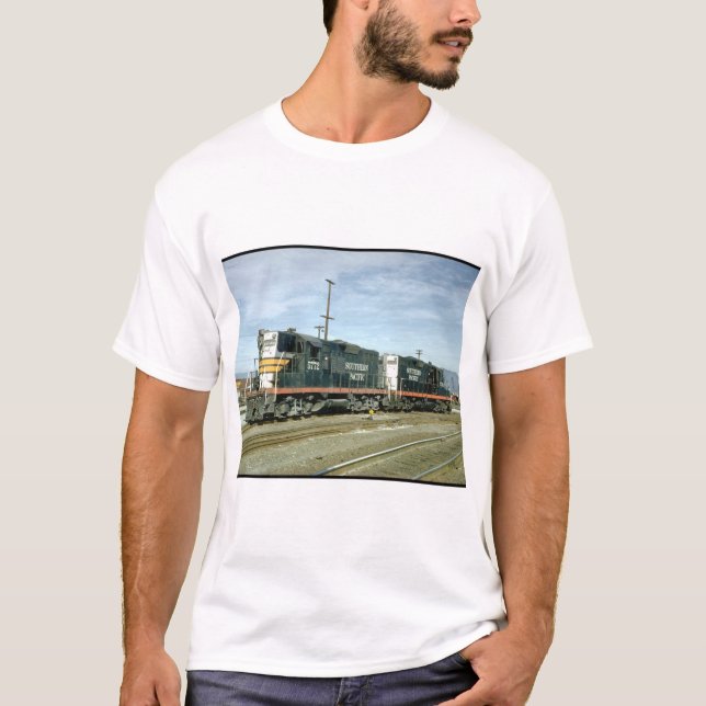 USA, Southern Pacific EMD_Trains of the World T-Shirt (Front)