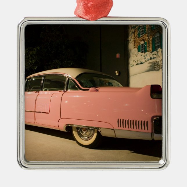 USA, Tennessee, Memphis, Elvis Presley 3 Metal Tree Decoration (Front)