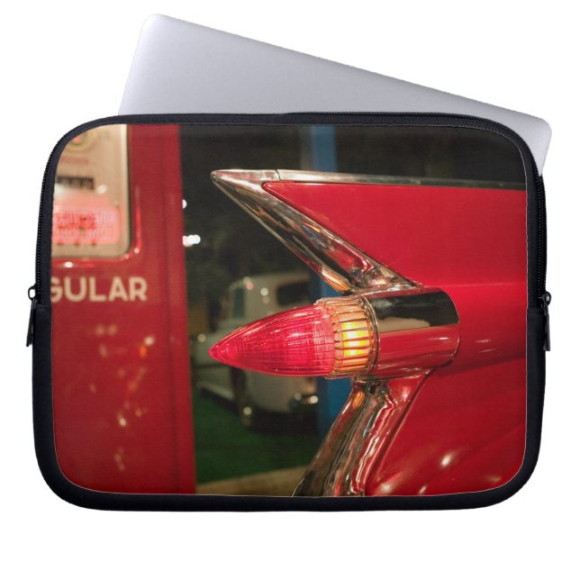 USA, Tennessee, Memphis, Elvis Presley Laptop Sleeve (Front)