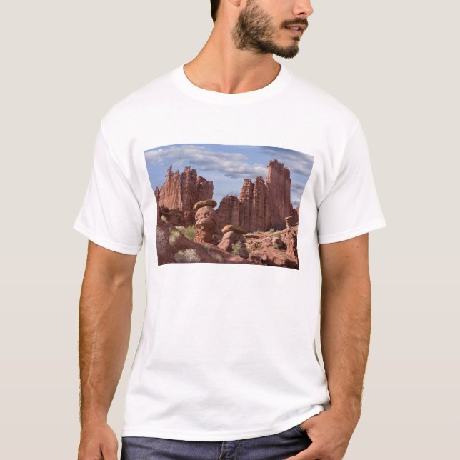 USA, Utah. View of Fisher Towers. Credit as: Don T-Shirt (Front)