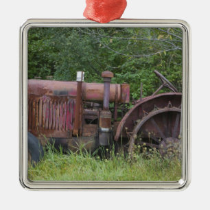 USA, Vermont, MANCHESTER: Antique Farm Tractor Metal Tree Decoration
