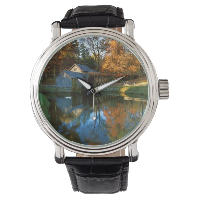 USA, Virginia, Blue Ridge Parkway, Mabry Mill Watch (Front)