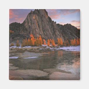 USA, Washington, Cascade Mountains. Prusik Peak Magnet