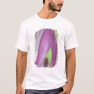 USA, Washington. Close-up of magnolia blossom. T-Shirt