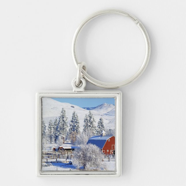 USA, Washington, Methow Valley, Barns in Key Ring (Front)