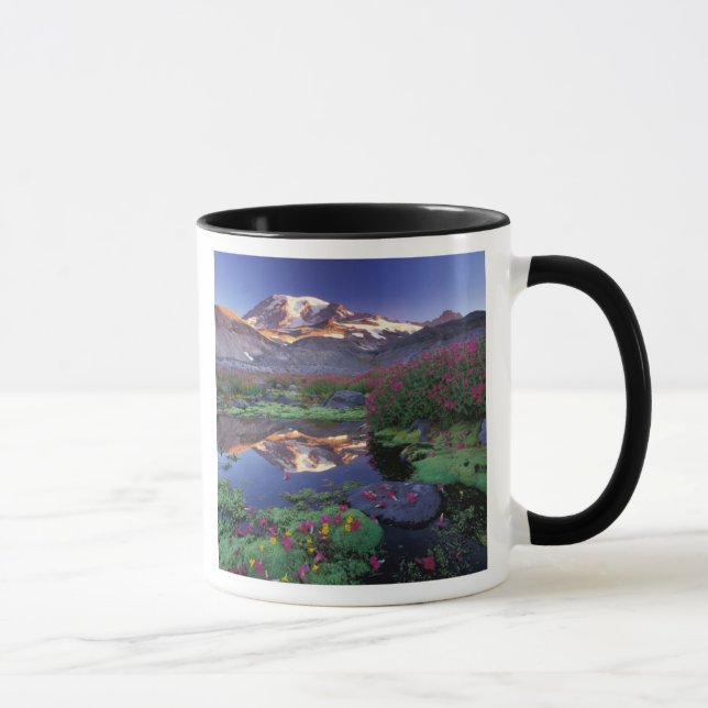 USA, Washington, Mt. Rainier NP, sunrise, Mug (Right)