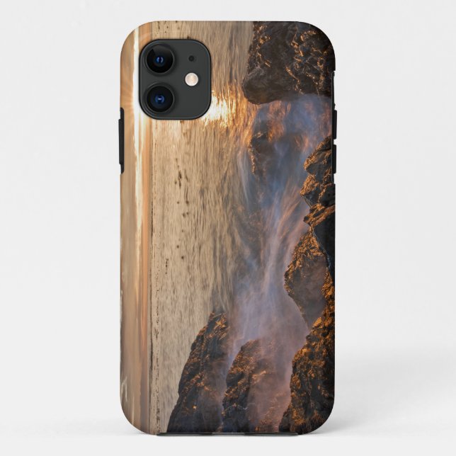 USA, Washington, San Juan Islands.  A dramatic Case-Mate iPhone Case (Back)