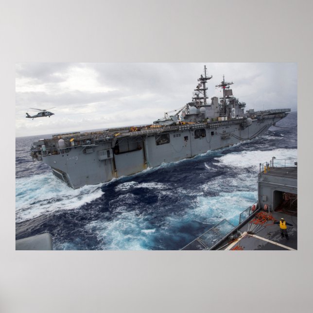 USS Kearsarge (LHD 3) Poster (Front)