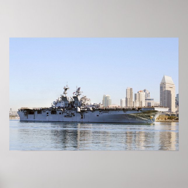 USS Makin Island (LHD 8) Poster (Front)